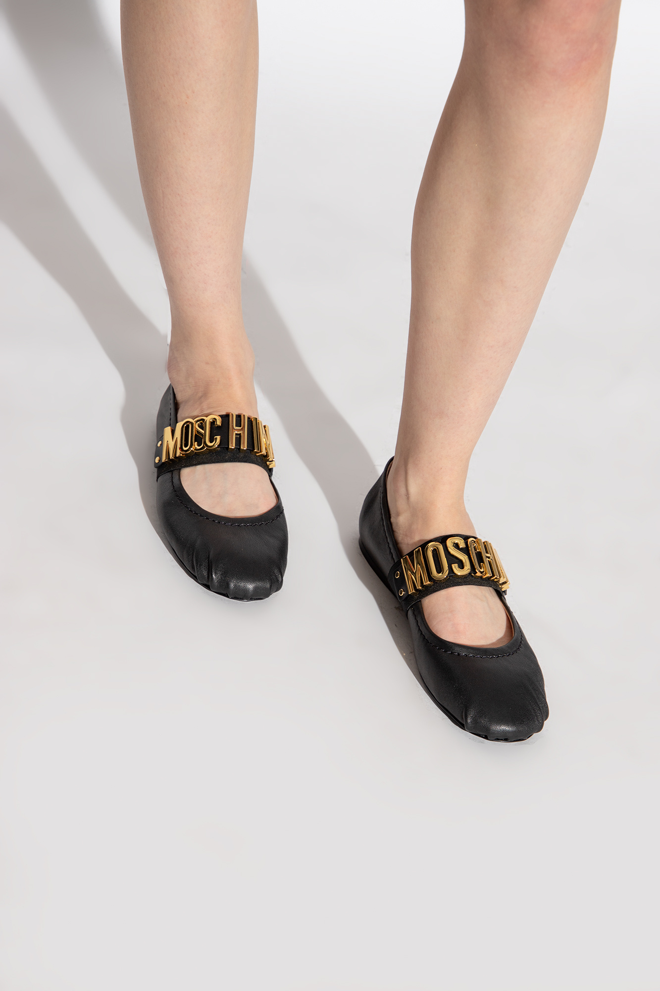 Moschino best sale flat shoes